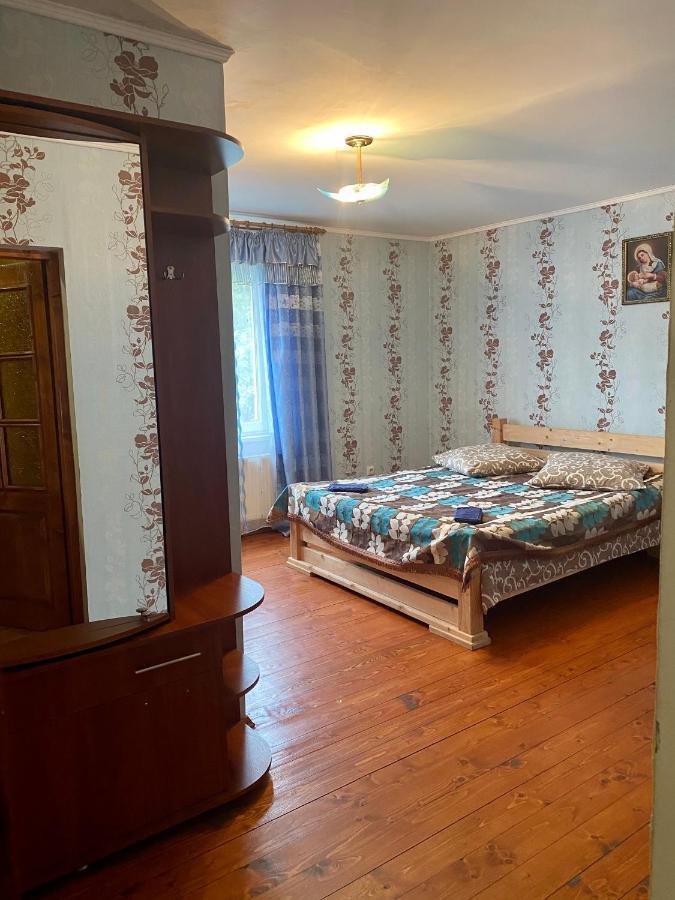 Medova Hata Hotell Verkhnyaya Rozhanka Eksteriør bilde