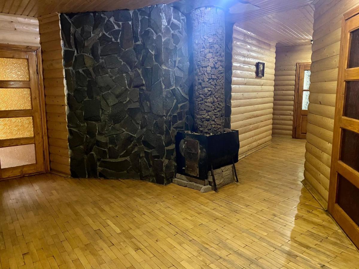 Medova Hata Hotell Verkhnyaya Rozhanka Eksteriør bilde