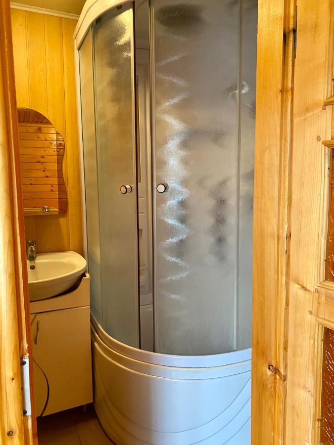 Medova Hata Hotell Verkhnyaya Rozhanka Eksteriør bilde